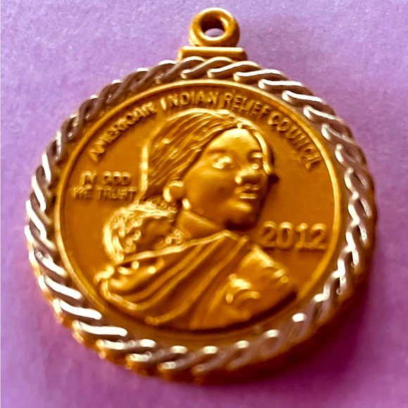 Collectible indigenous Indian Pendant Gold & Silver New - Picture 1 of 2